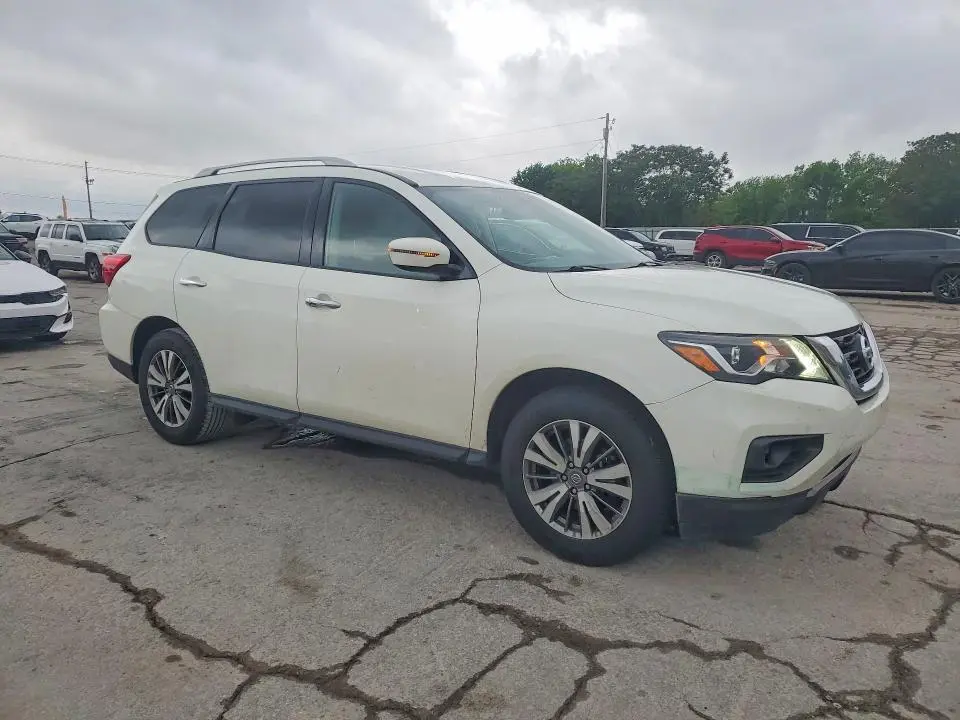 2020 NISSAN PATHFINDER SV  