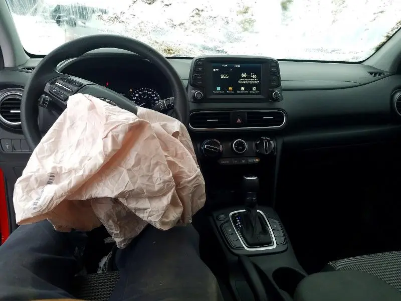 2020 HYUNDAI KONA SE  