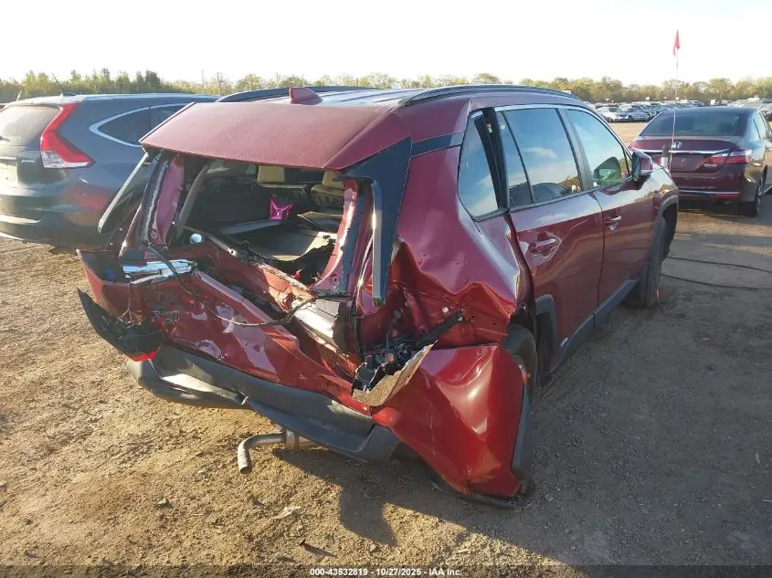 2022 TOYOTA RAV4 HYBRID XLE