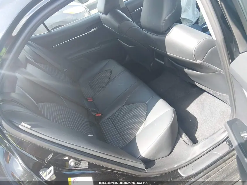 2018 TOYOTA CAMRY SE