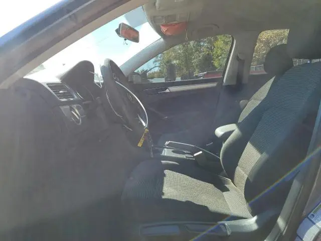 2016 VOLKSWAGEN PASSAT S