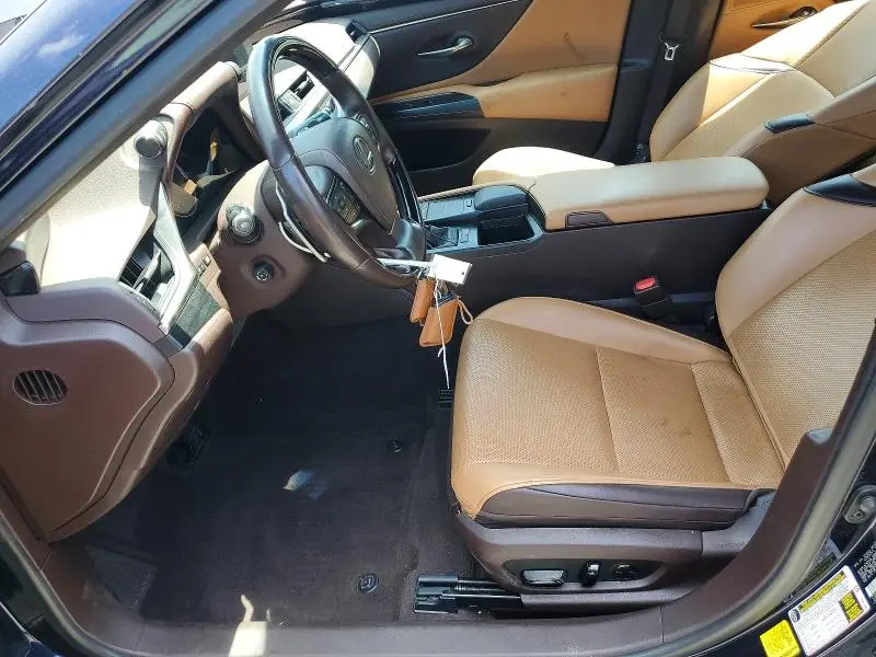 2021 LEXUS ES 300H  