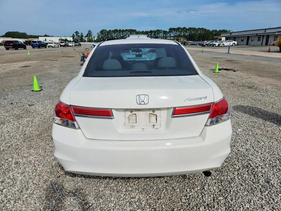 2010 HONDA ACCORD LX  