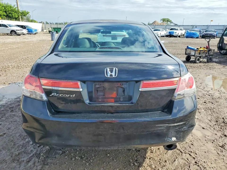 2011 HONDA ACCORD SE  
