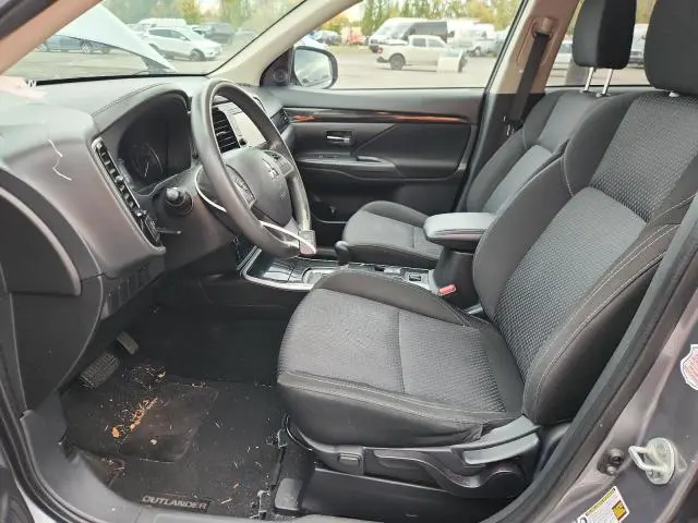 2020 MITSUBISHI OUTLANDER SE  