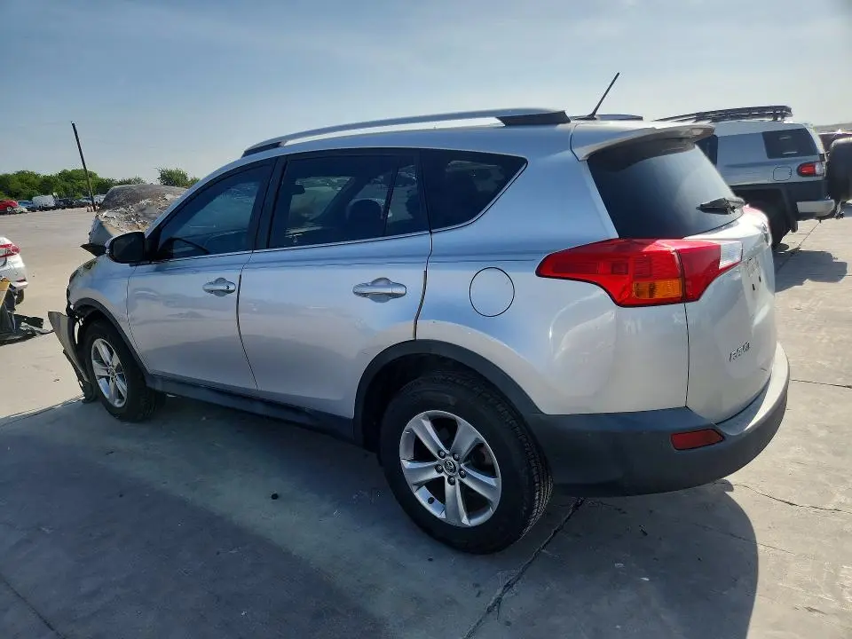 2015 TOYOTA RAV4 XLE  