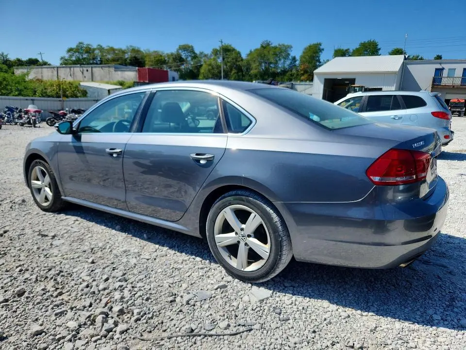2012 VOLKSWAGEN PASSAT SE  