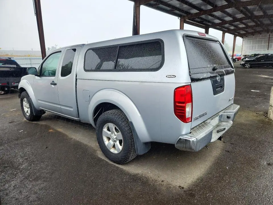 2011 NISSAN FRONTIER SV V6  
