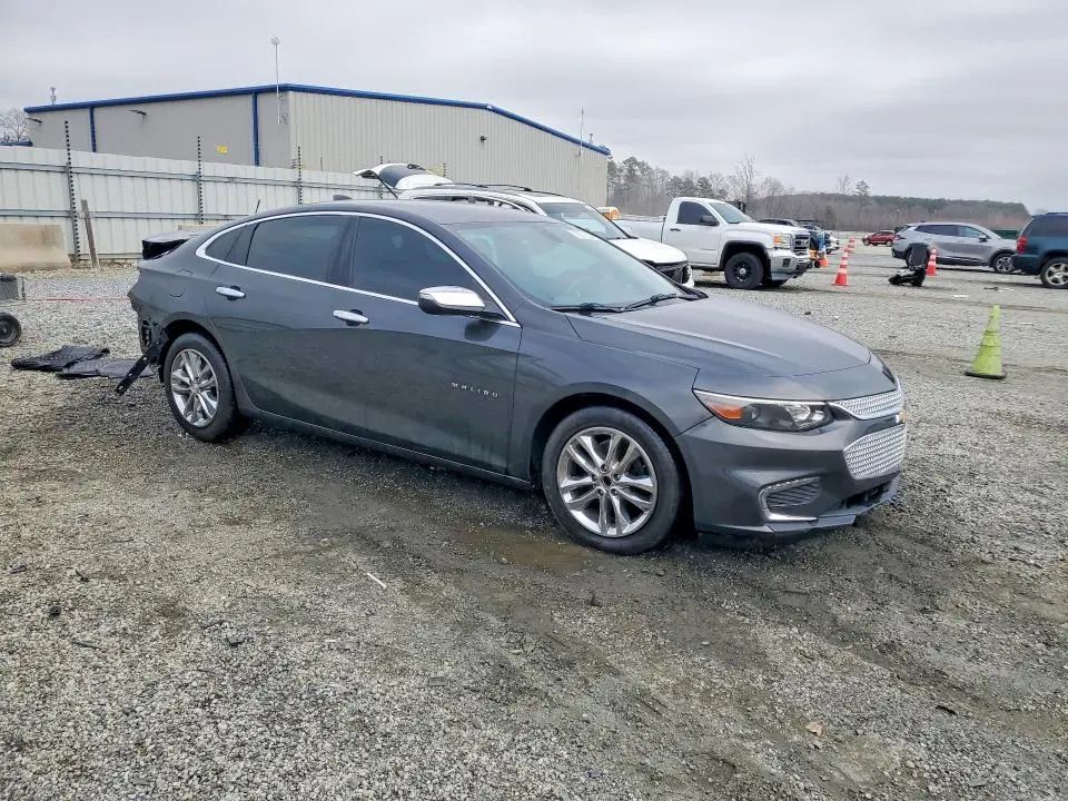 2017 CHEVROLET MALIBU LT  
