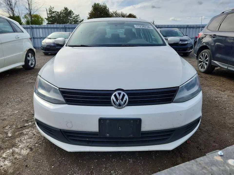 2011 VOLKSWAGEN JETTA   