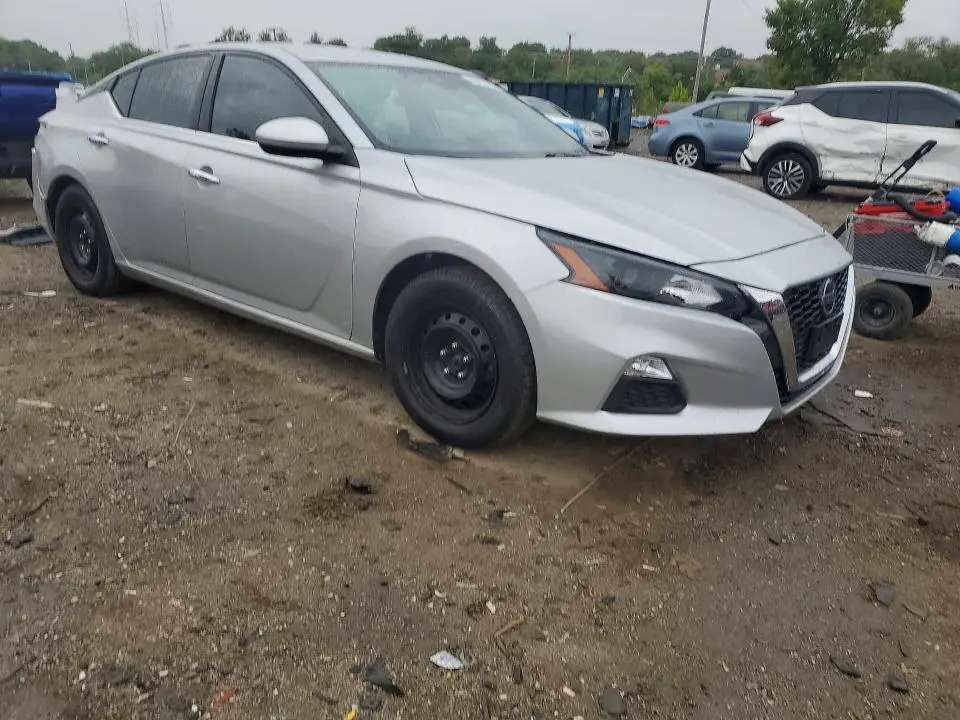 2022 NISSAN ALTIMA S  