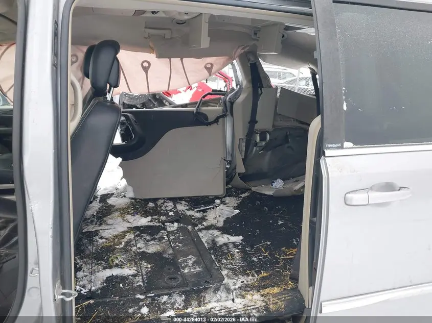 2013 CHRYSLER TOWN & COUNTRY TOURING