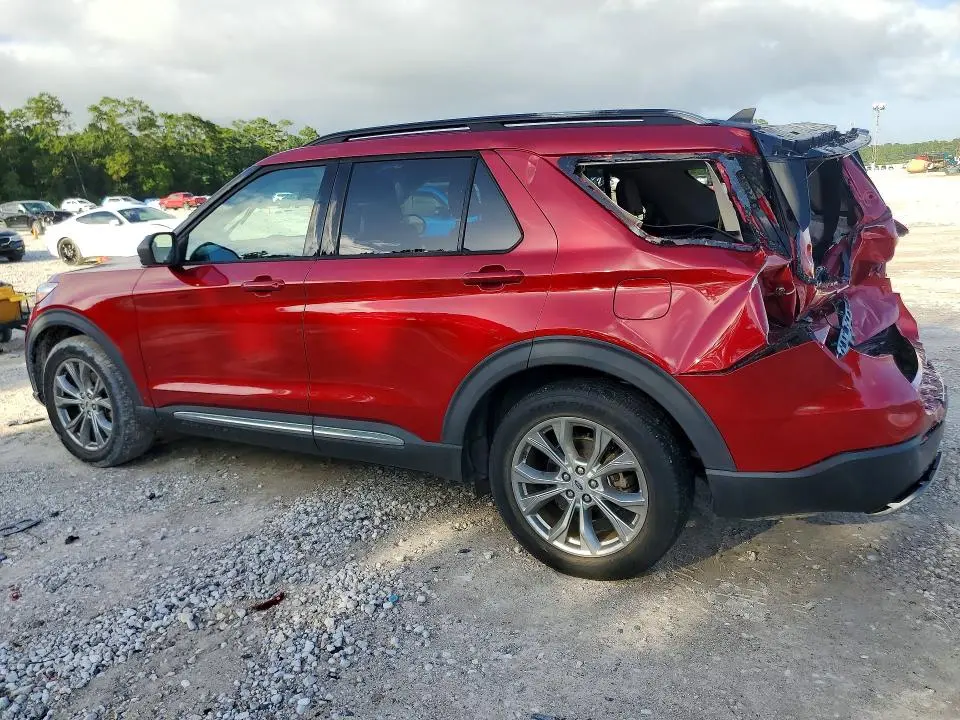 2021 FORD EXPLORER XLT  