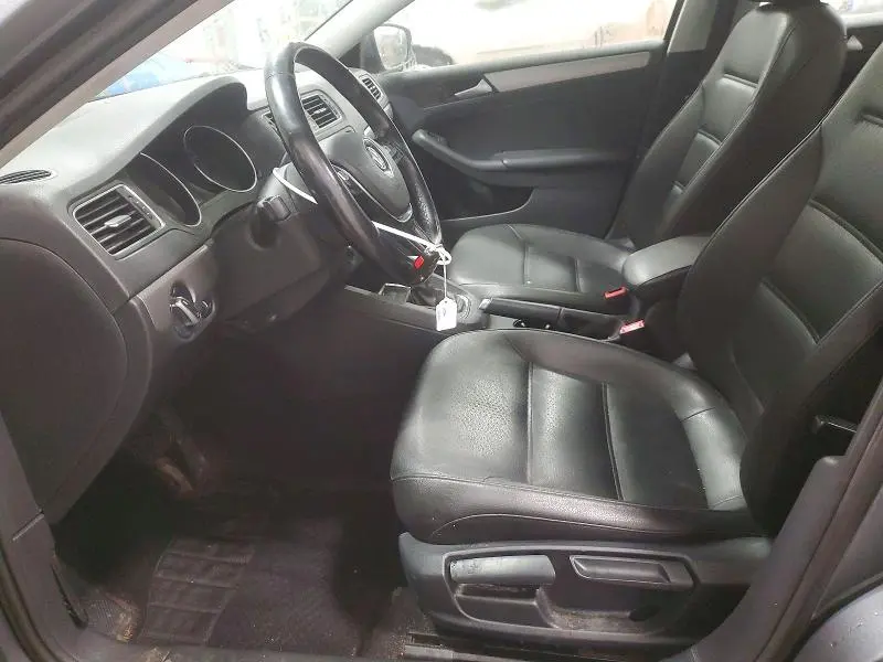 2017 VOLKSWAGEN JETTA SE  