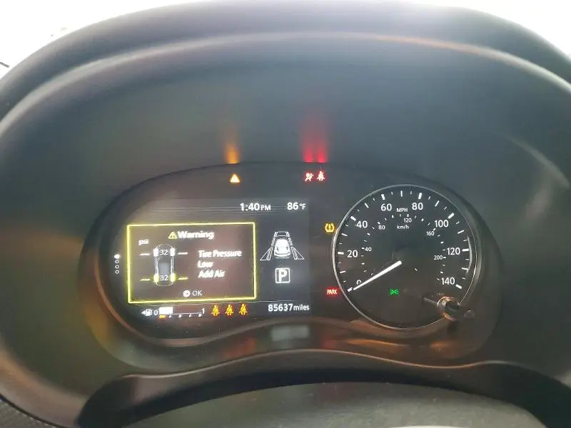 2024 NISSAN KICKS SV  