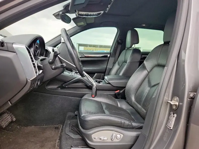 2013 PORSCHE CAYENNE   