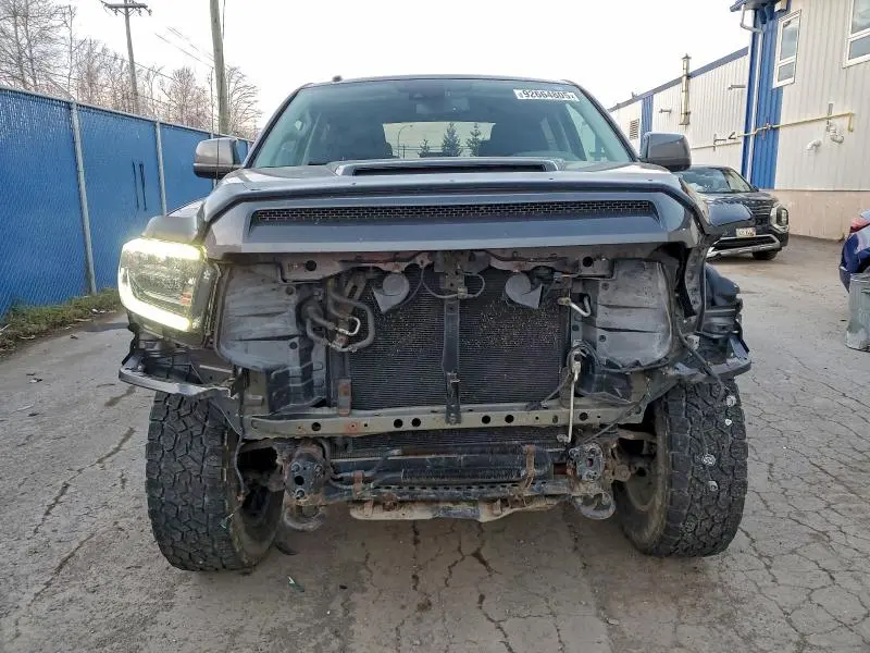 2018 TOYOTA TUNDRA CREWMAX SR5  