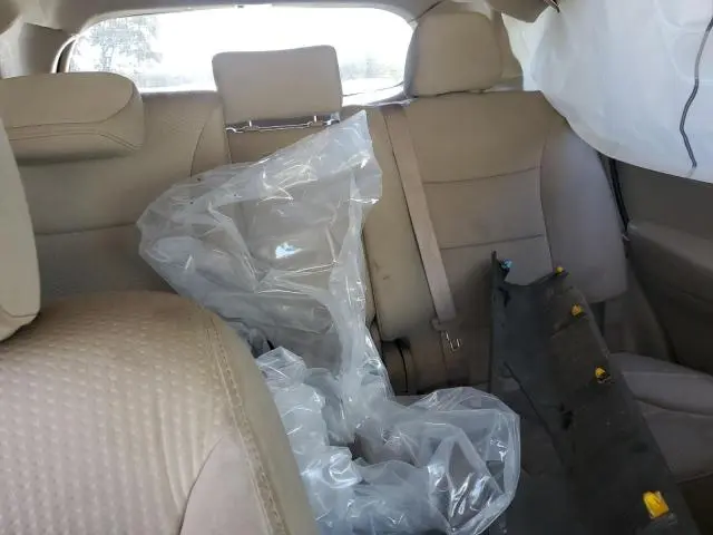 2011 KIA SORENTO BASE  