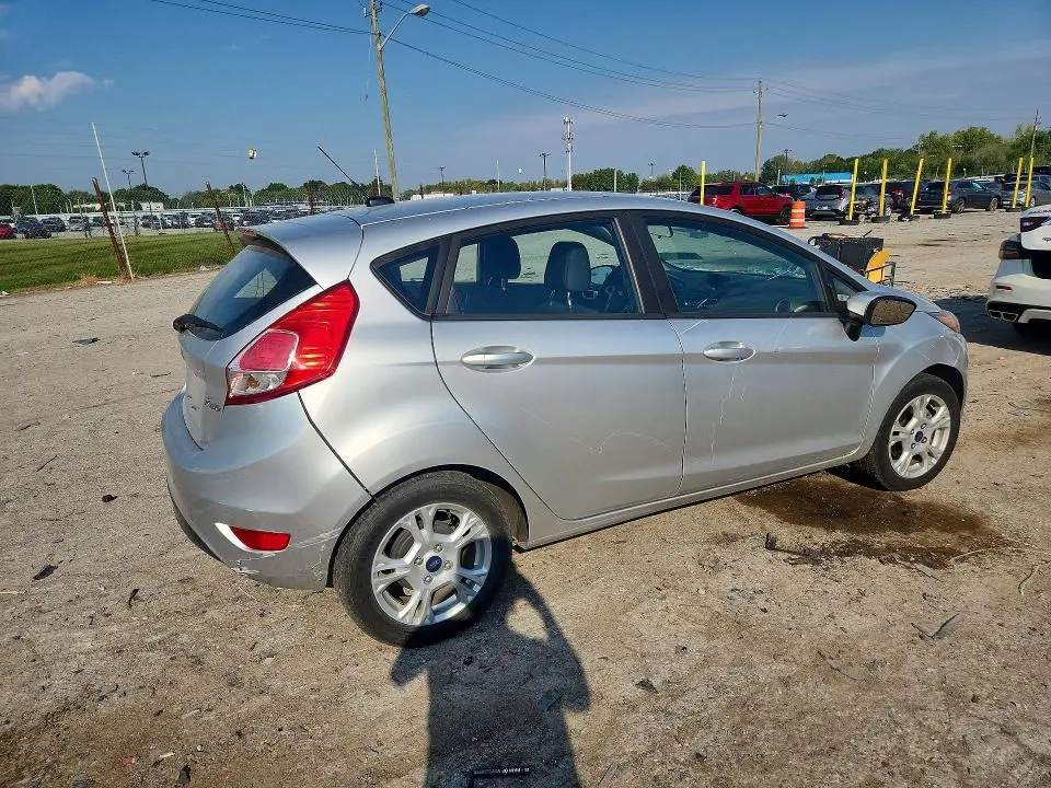 2016 FORD FIESTA SE  