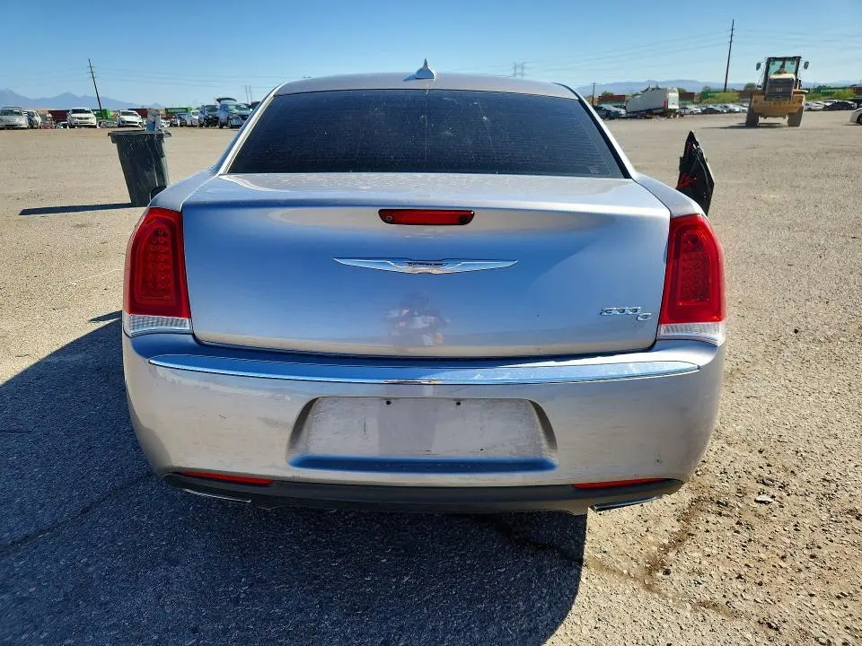 2016 CHRYSLER 300C   