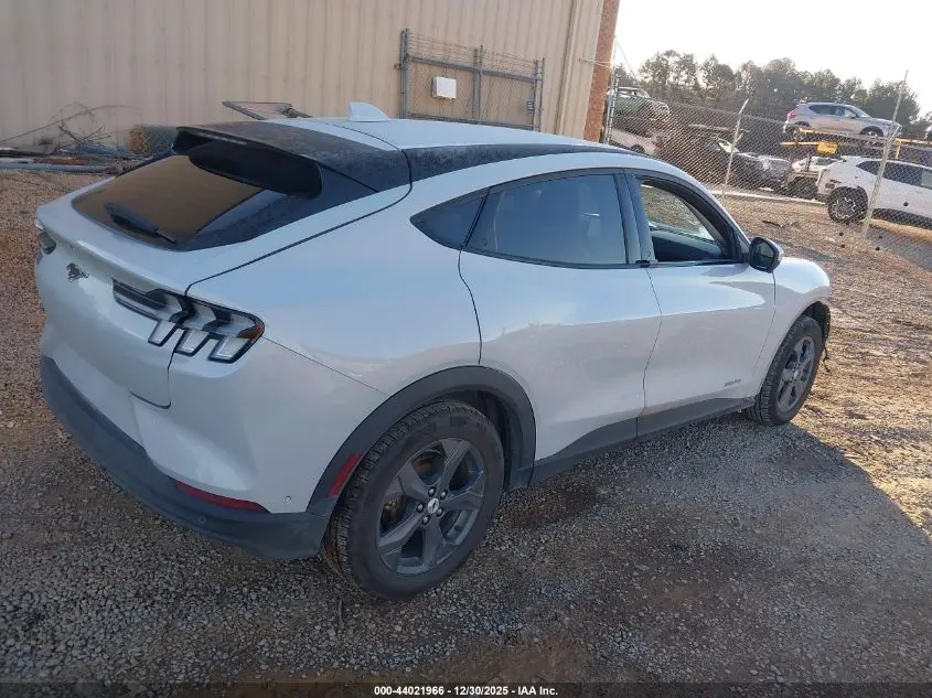 2022 FORD MUSTANG MACH-E SELECT