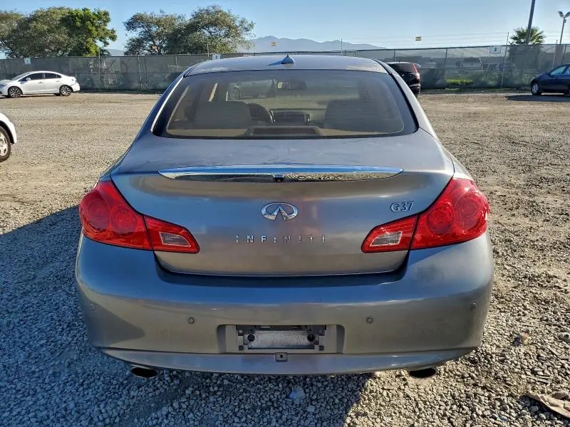 2013 INFINITI G37 BASE  