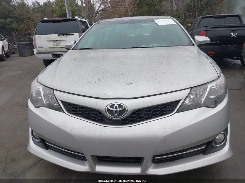 2012 TOYOTA CAMRY SE