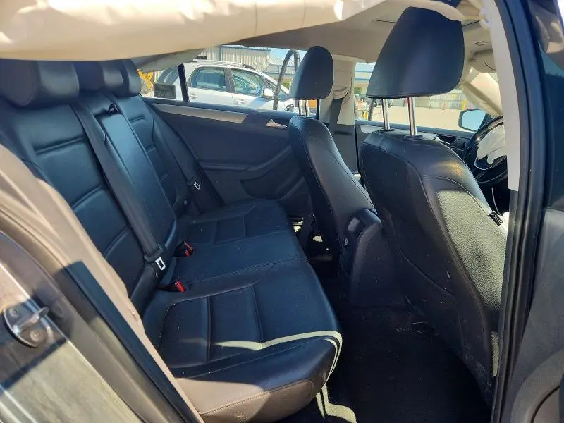 2015 VOLKSWAGEN JETTA SE  