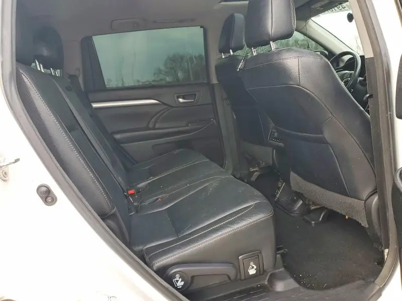 2018 TOYOTA HIGHLANDER XLE  