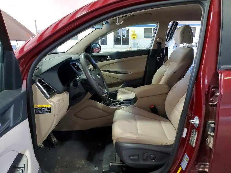 2017 HYUNDAI TUCSON SE  