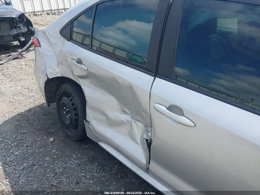 2022 TOYOTA COROLLA LE