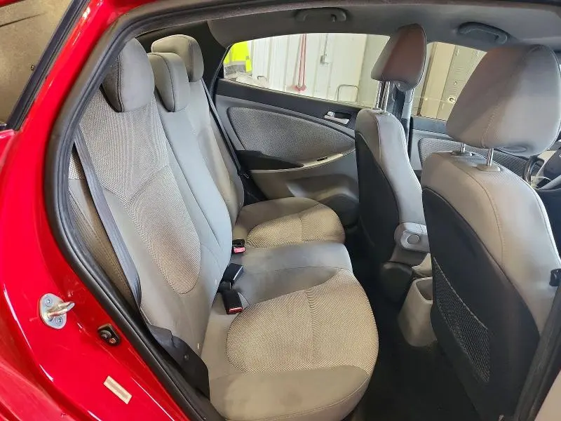 2012 HYUNDAI ACCENT GLS  