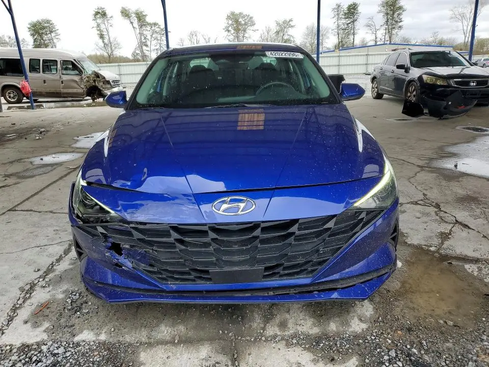 2021 HYUNDAI ELANTRA SEL  