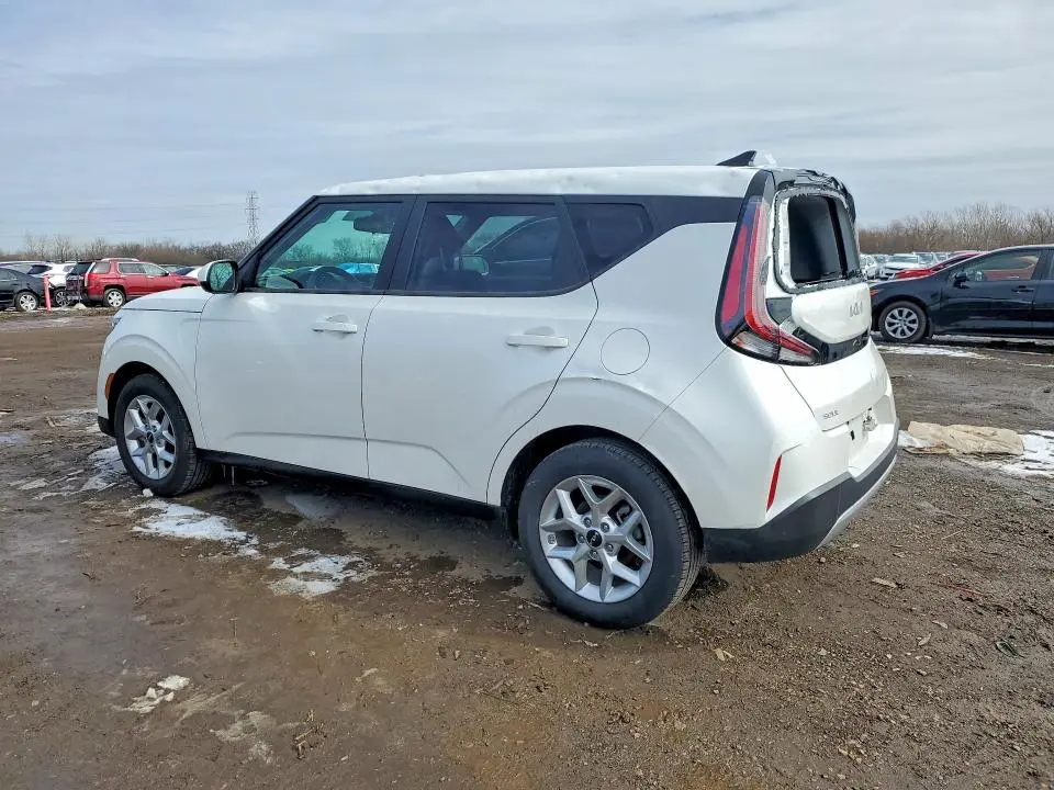 2025 KIA SOUL LX  