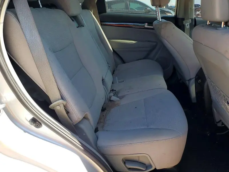 2014 KIA SORENTO LX  