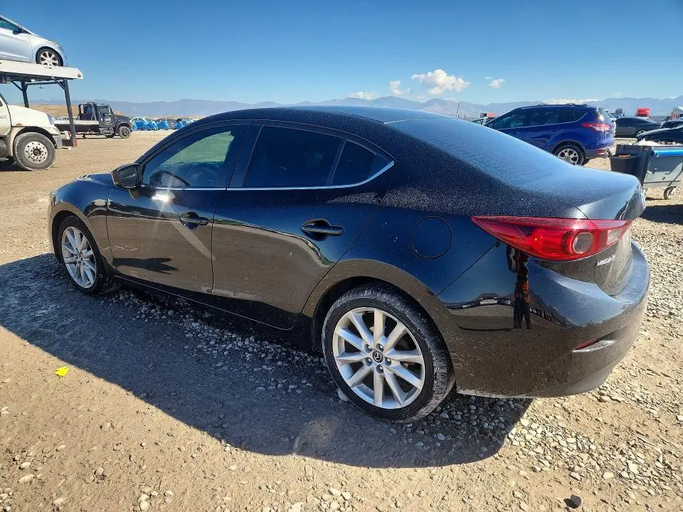 2017 MAZDA 3 TOURING  