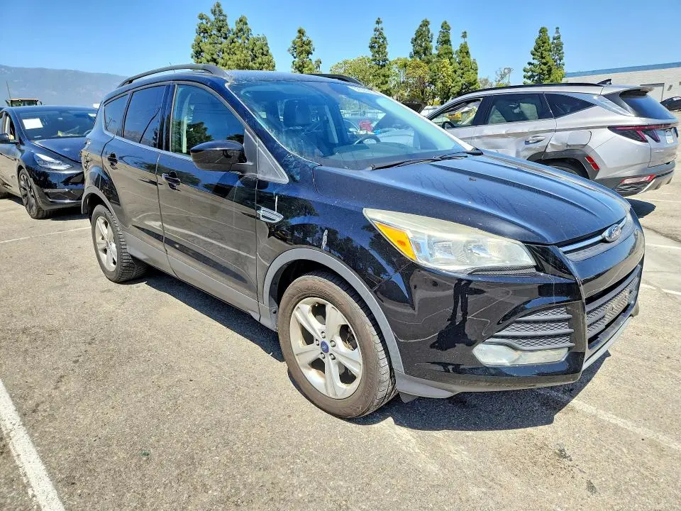 2016 FORD ESCAPE SE  
