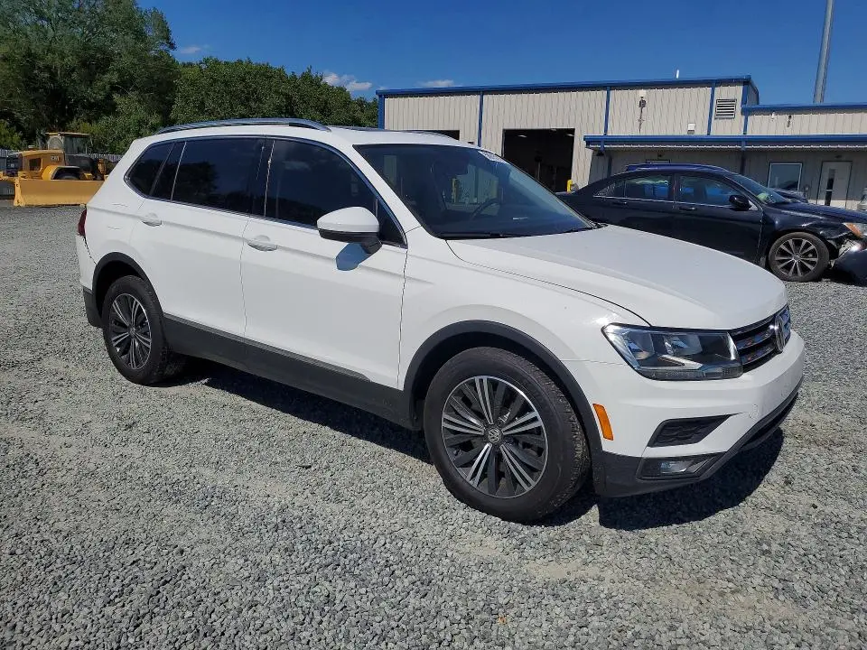 2018 VOLKSWAGEN TIGUAN SE  