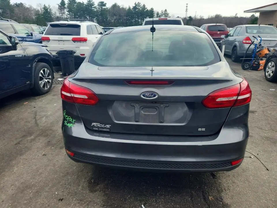 2016 FORD FOCUS SE  