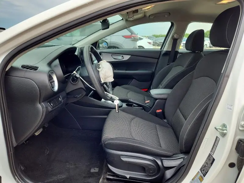 2024 KIA FORTE LX  