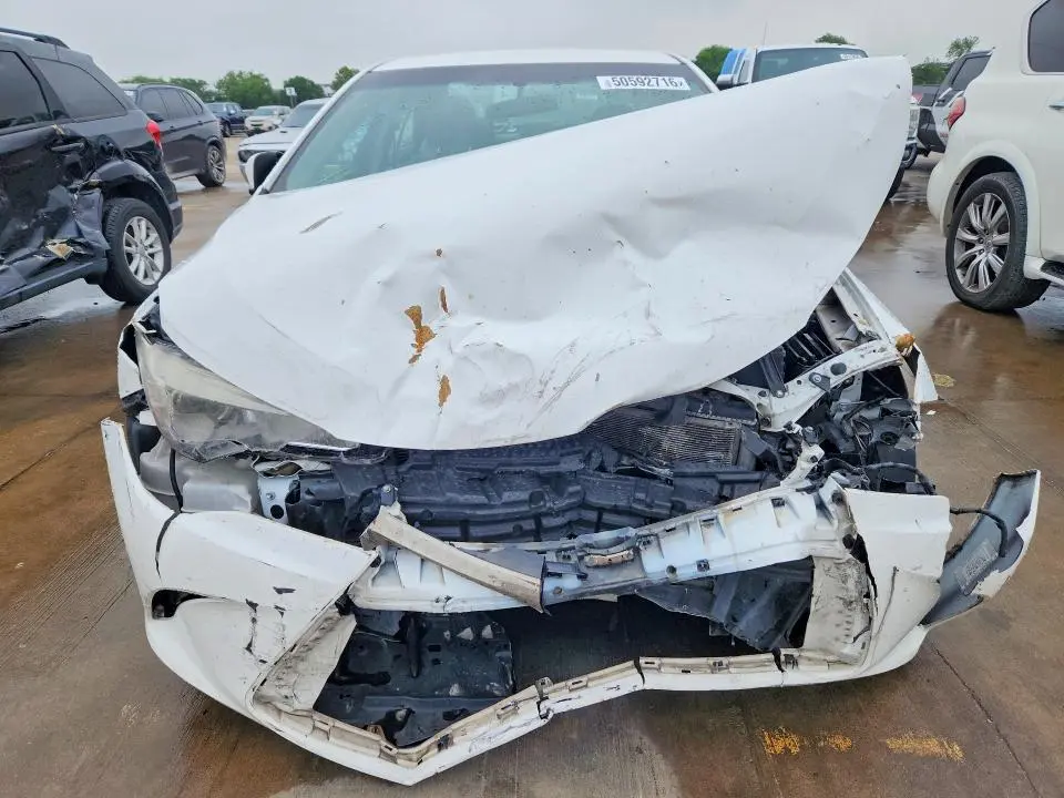 2017 TOYOTA CAMRY SE  