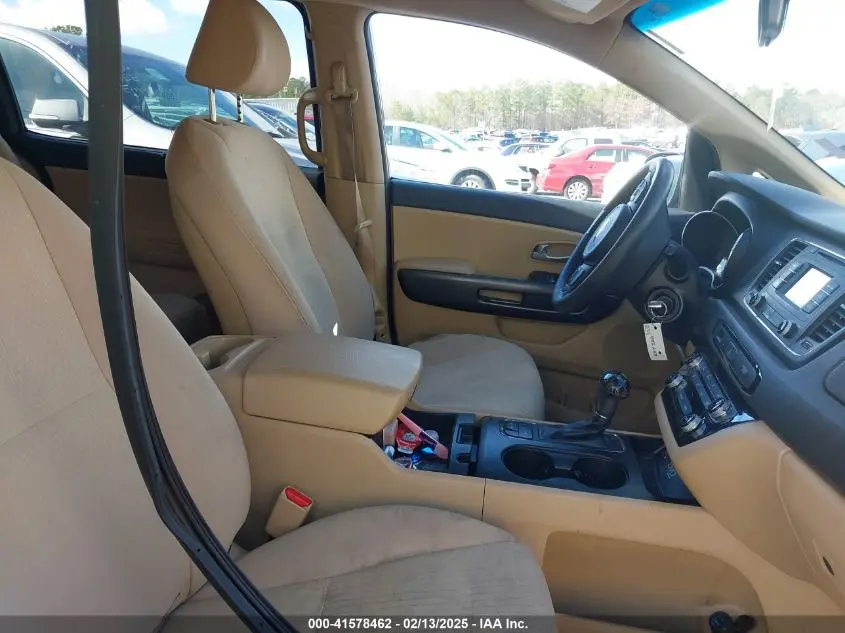 2016 KIA SEDONA LX