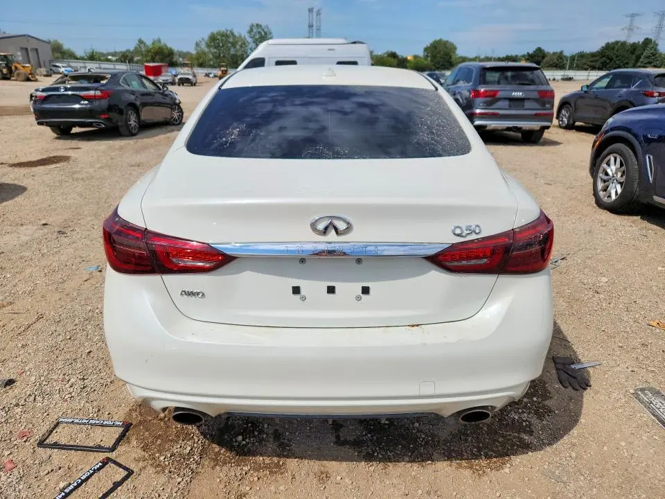 2018 INFINITI Q50 2.0T LUXE  