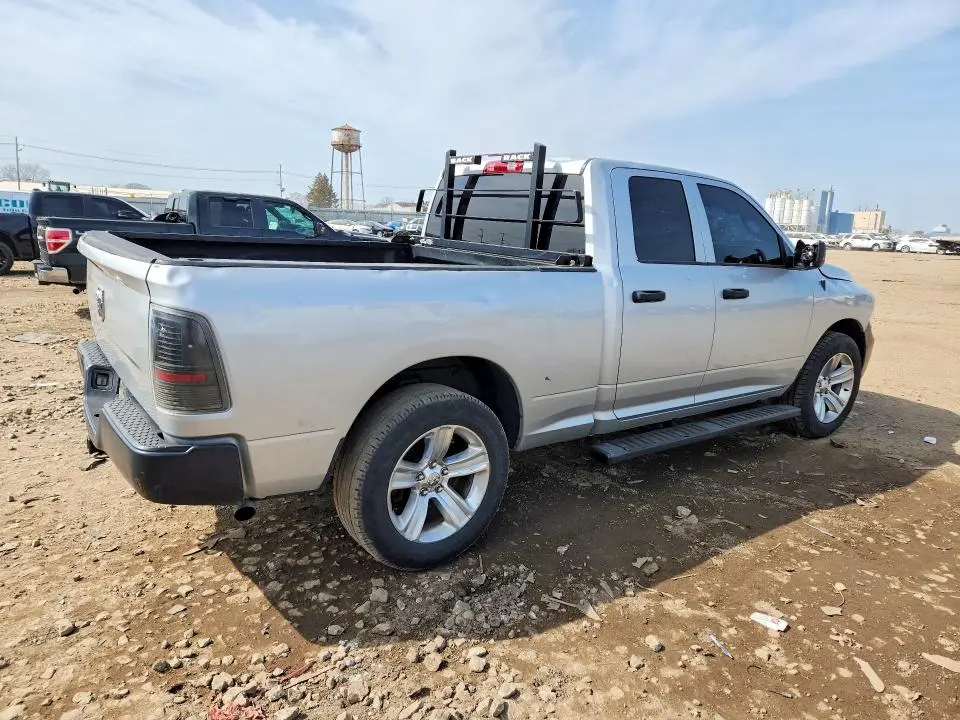 2015 RAM 1500 ST  