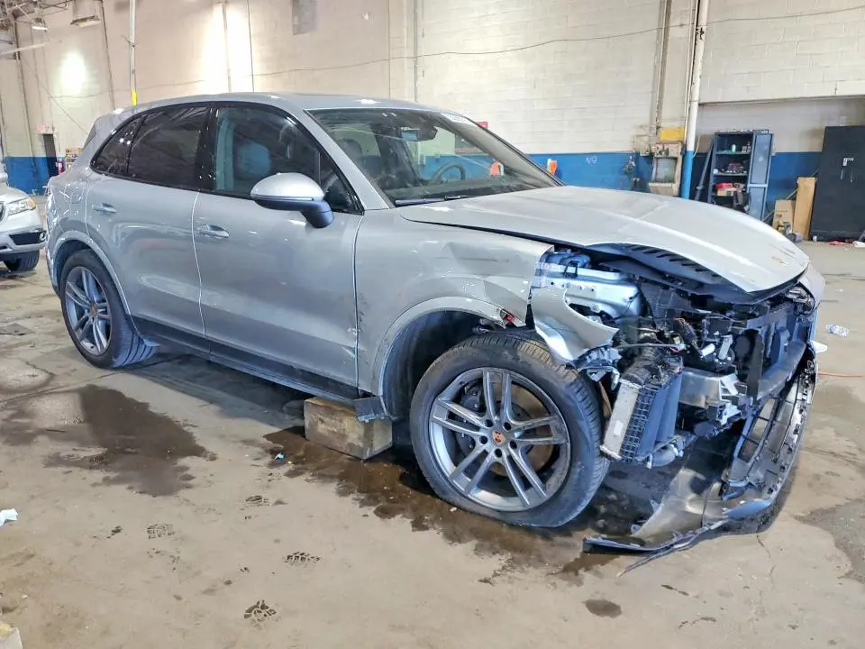 2026 PORSCHE CAYENNE   