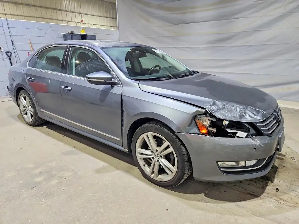 2012 VOLKSWAGEN PASSAT SEL  