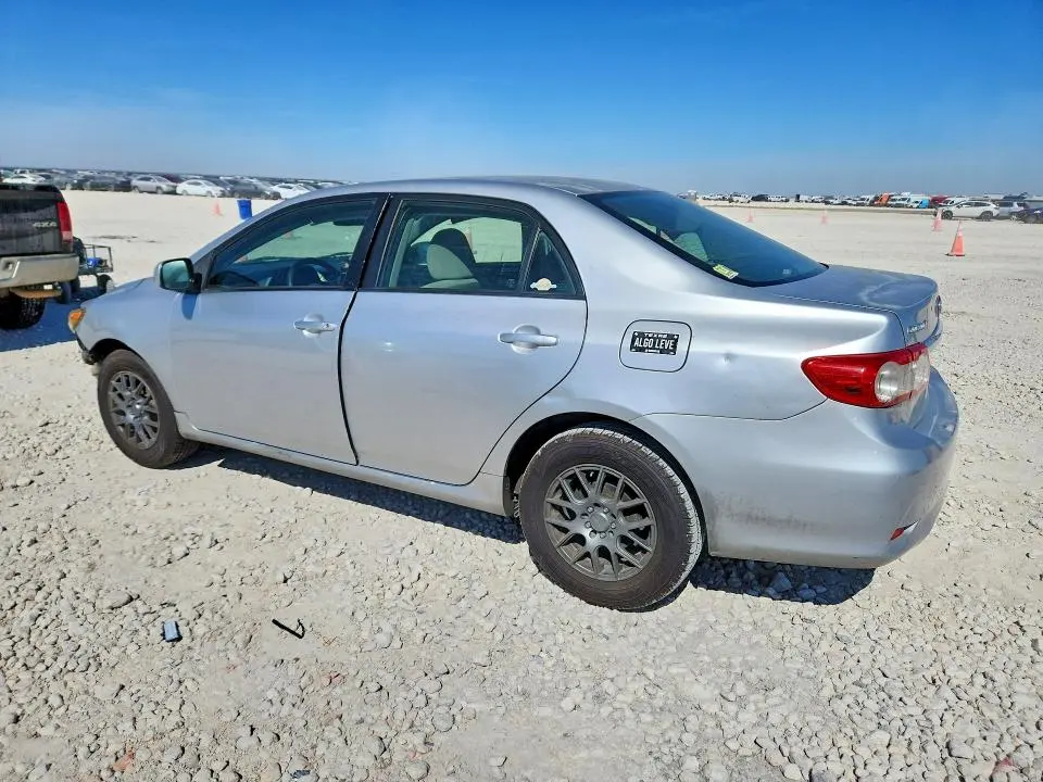 2011 TOYOTA COROLLA LE  