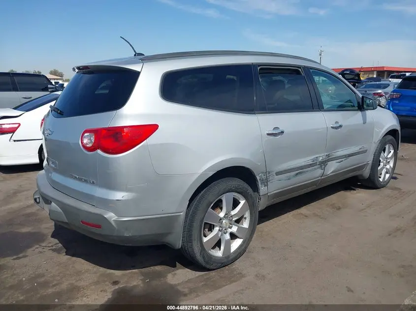 2012 CHEVROLET TRAVERSE LS
