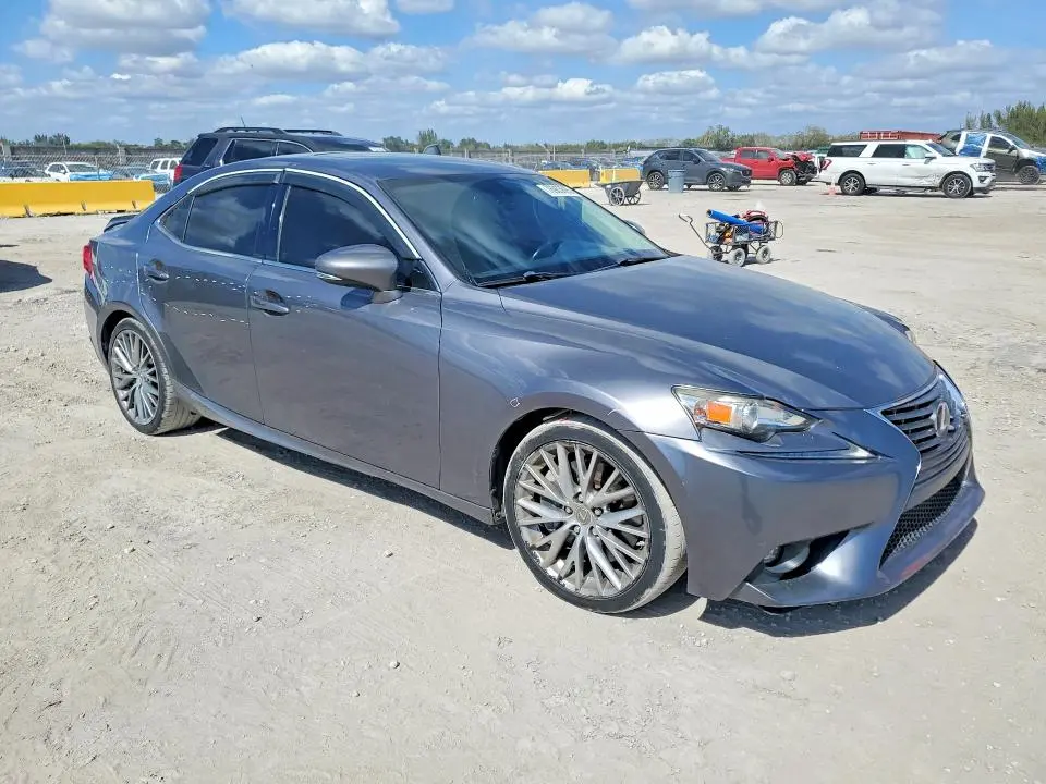 2016 LEXUS IS 200T  