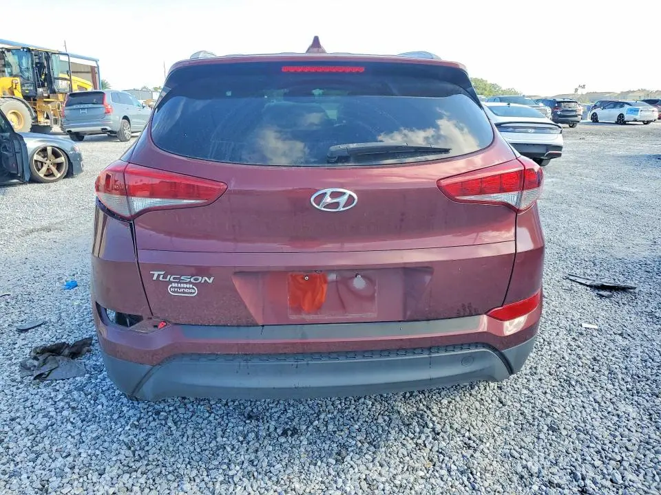 2017 HYUNDAI TUCSON SE PLUS  